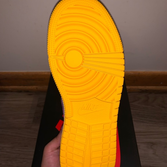 COPY - air jordan retro 1 - Picture 3 of 3